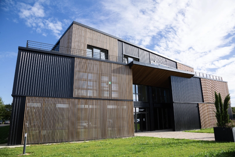 17-89-school-superieure-du-numerique-Ferrieres-g4-group